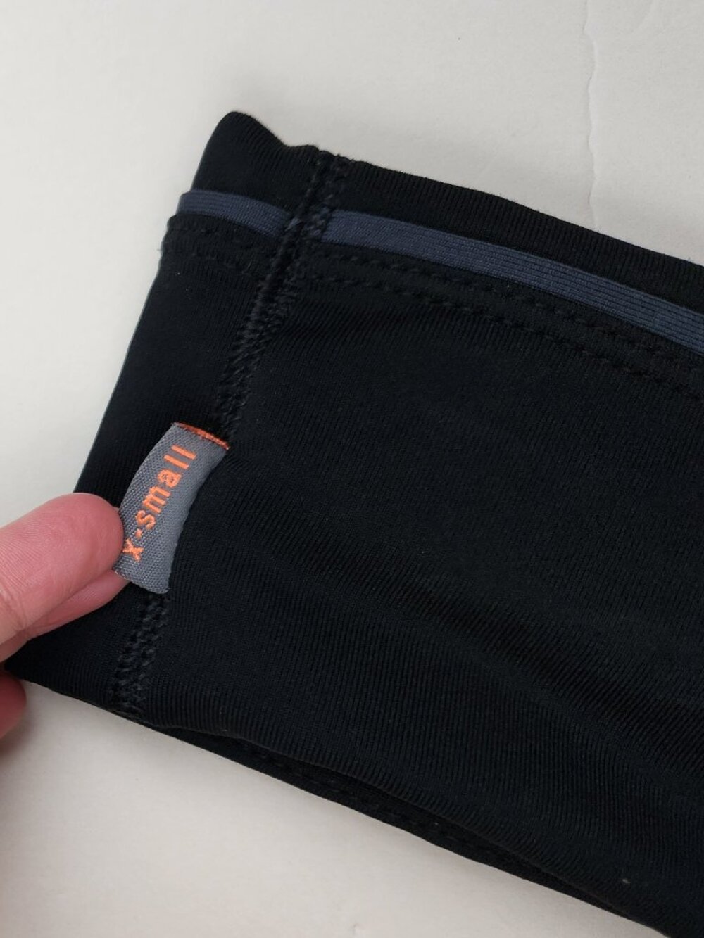FlipBelt Classic Running Belt Black XS - Picture 6 of 7